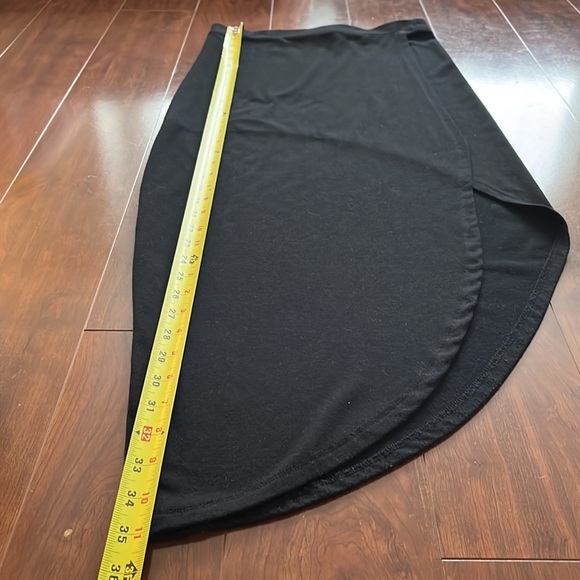 ⭐️3/$15 Asymmetric slit skirt - Picture 5 of 5